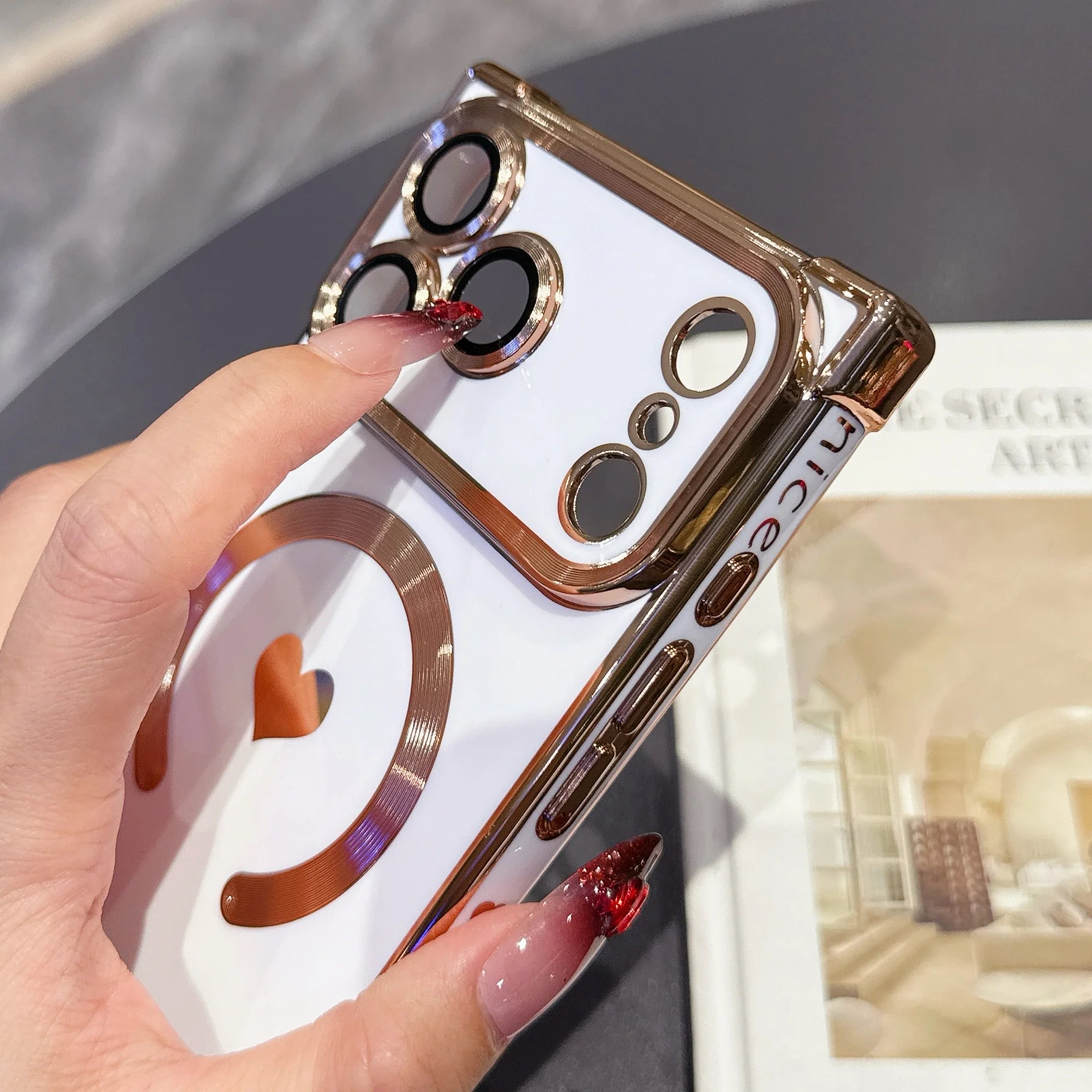 For iPhone 17 Pro Max Plating Heart Cases For iPhone 16 Pro Max 15Pro 14 Plus 13Pro Magnetic Wireless Charging Soft Phone Case