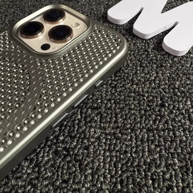 Heat Dissipation Mesh Phone Case for Magsafe Magnetic Wireless Charge Cover for iPhone 16 17pro Max 15 13 Pro 14 12 Metal Stand