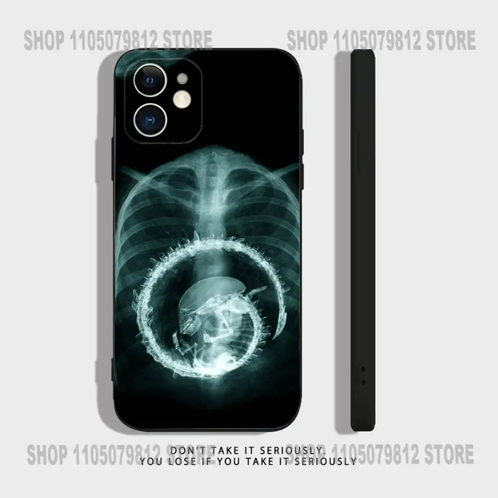 A-Alien Vs Predator Painted Phone Case For iPhone 17 16,15,14,13,12,11,Pro,XS,Max,XR,Plus,Mini Soft Silicone Black Shockproof