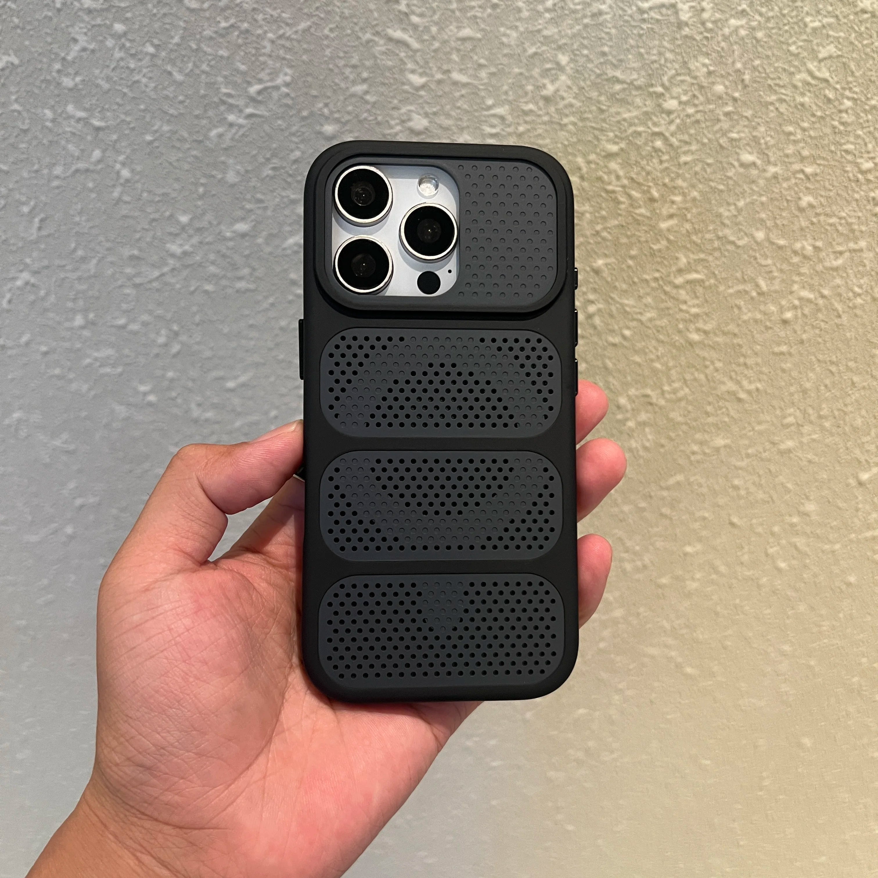 Fashion Heat Dissipation Mesh Matte Magnetic Case for IPhone 17 13 12 Pro Max 15 14 Plus 16E Shockproof Lens Protect Back Cover