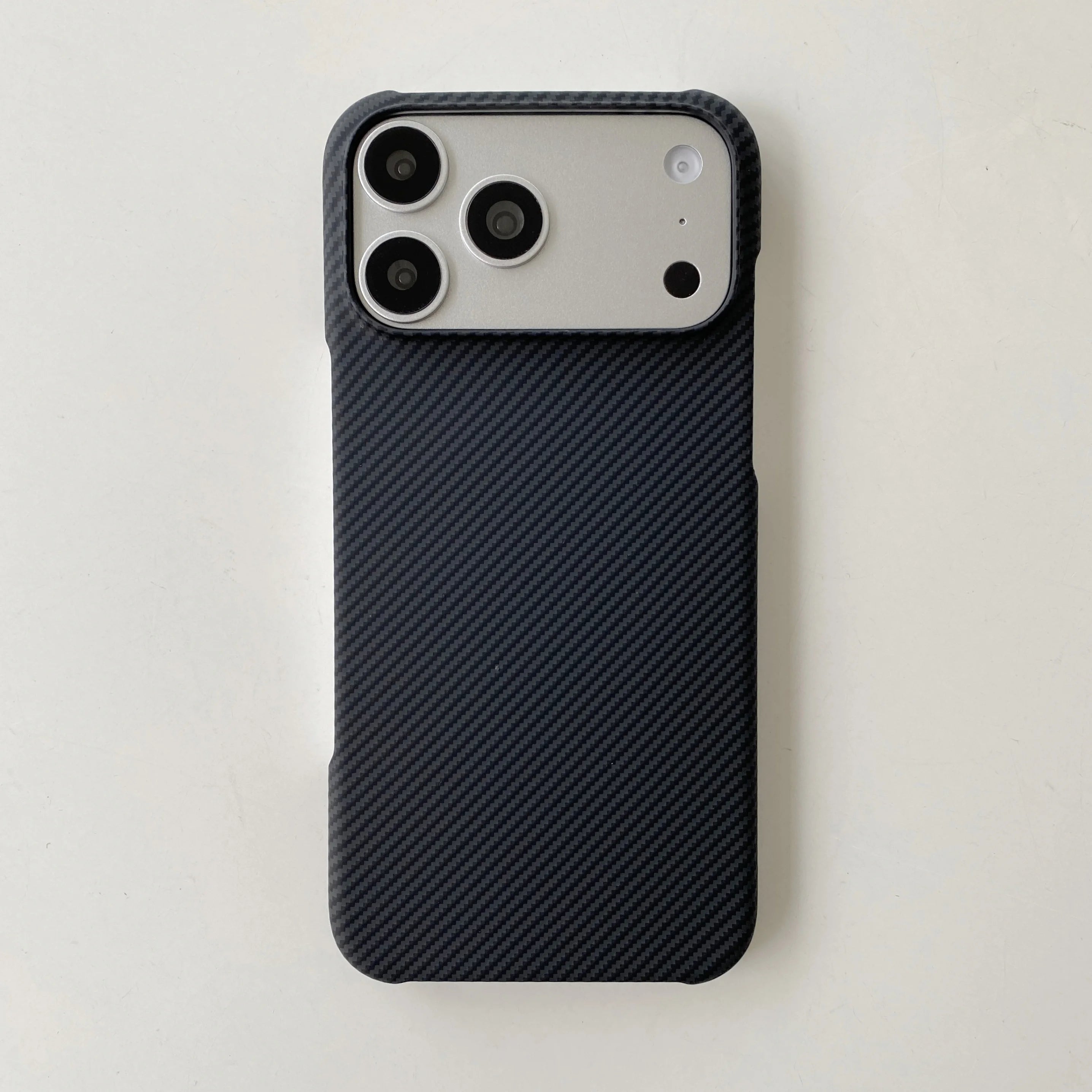 Magnetic Wireless Charging Luxury Kelvar Carbon Fiber Phone Case for iPhone 17 Air 16 15Plus 14 13 12 Pro Max Shockproof Cover