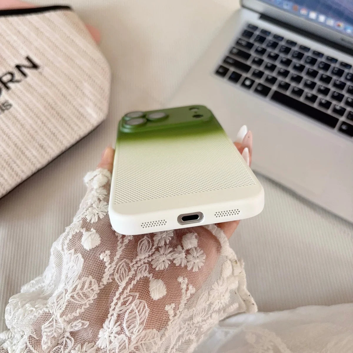 Hollow-Out Heat Dissipation Gradient Phone Case For iPhone 17 Air 16 15 14 13 12 Pro Max Plus Breathable Hole Shockproof Cover
