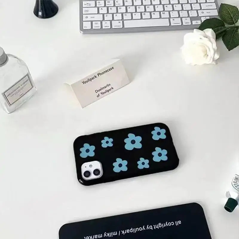 INS Fashion Blue Flower Phone Case For IPhone 17 16 Pro 15 14 13 12 11Promax XS XR 78Plus Fashion Anti Fall Minimalist Cover Y2k