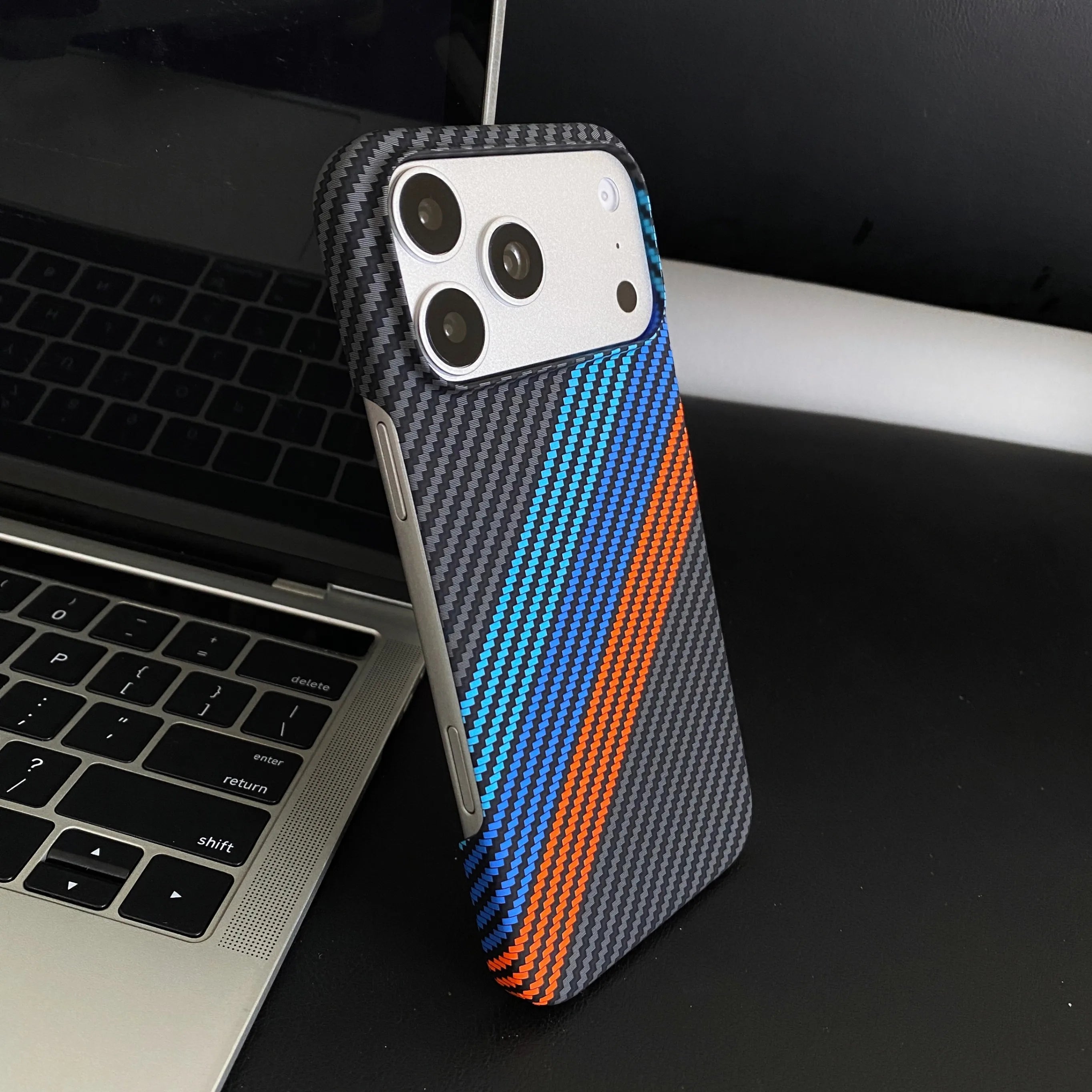 Magnetic Wireless Charging Luxury Kelvar Carbon Fiber Phone Case for iPhone 17 Air 16 15Plus 14 13 12 Pro Max Shockproof Cover
