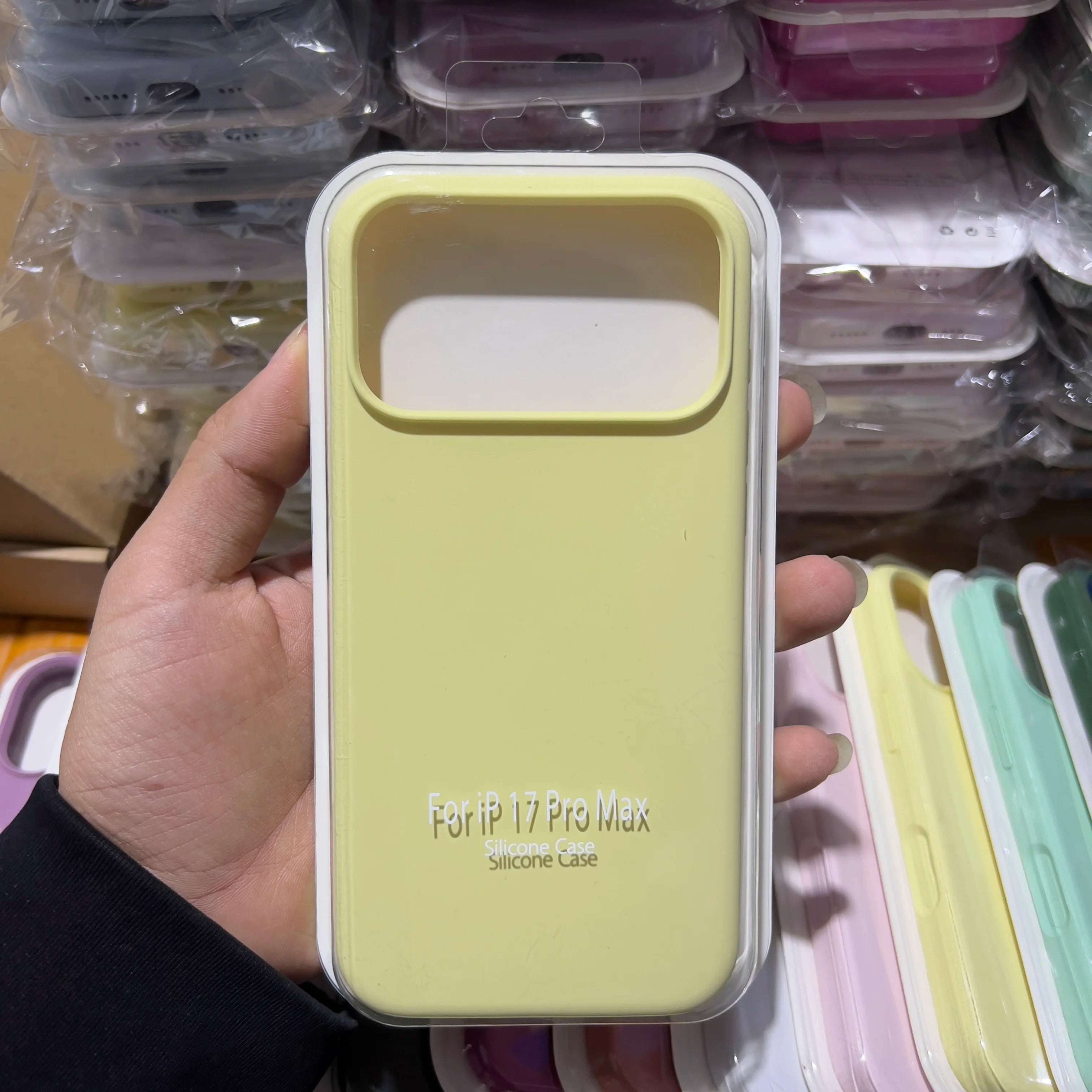 2026 NEW Liquid Silicone Case For iPhone 17 16 13 14 15 Pro Max  Luxury Shockproof Cover For 17AIR 14 15 16 Accessory