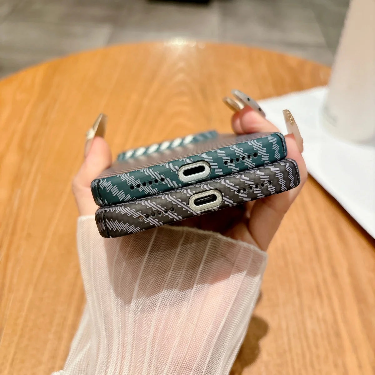 Slim Carbon Fiber Kevlar Texture Hard Plastic Phone Case For iPhone 17 Air 16 15 14 13 12 11 Pro Max Plus Shockproof Armor Cover