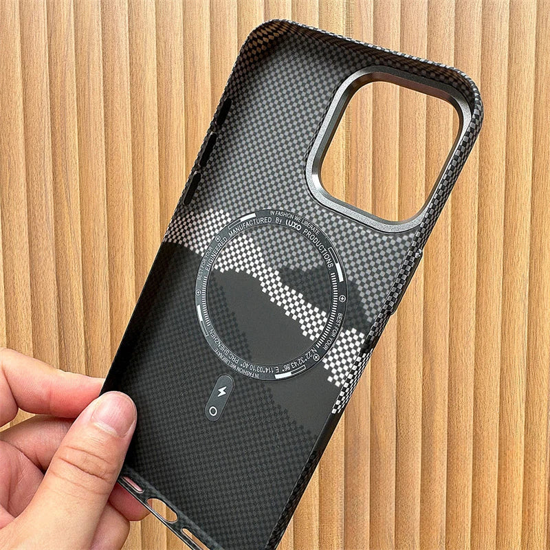 Carbon Fibre Relief Magnetic Case for iPhone 16 15 17 Pro Max Magnets Charging Thin Light Shell Camera Alloy Frame Phone Shields