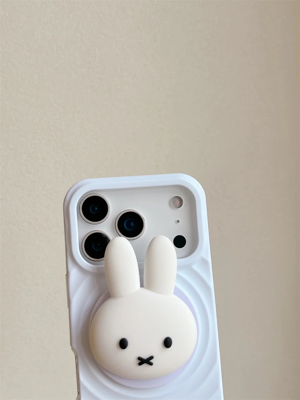 INS Simple Wave Magnetic Phone Case For iPhone 16 Pro 13 14 15 17 Pro Max Cover Rabbit For Magsafe Stand Cartoon Protective Case
