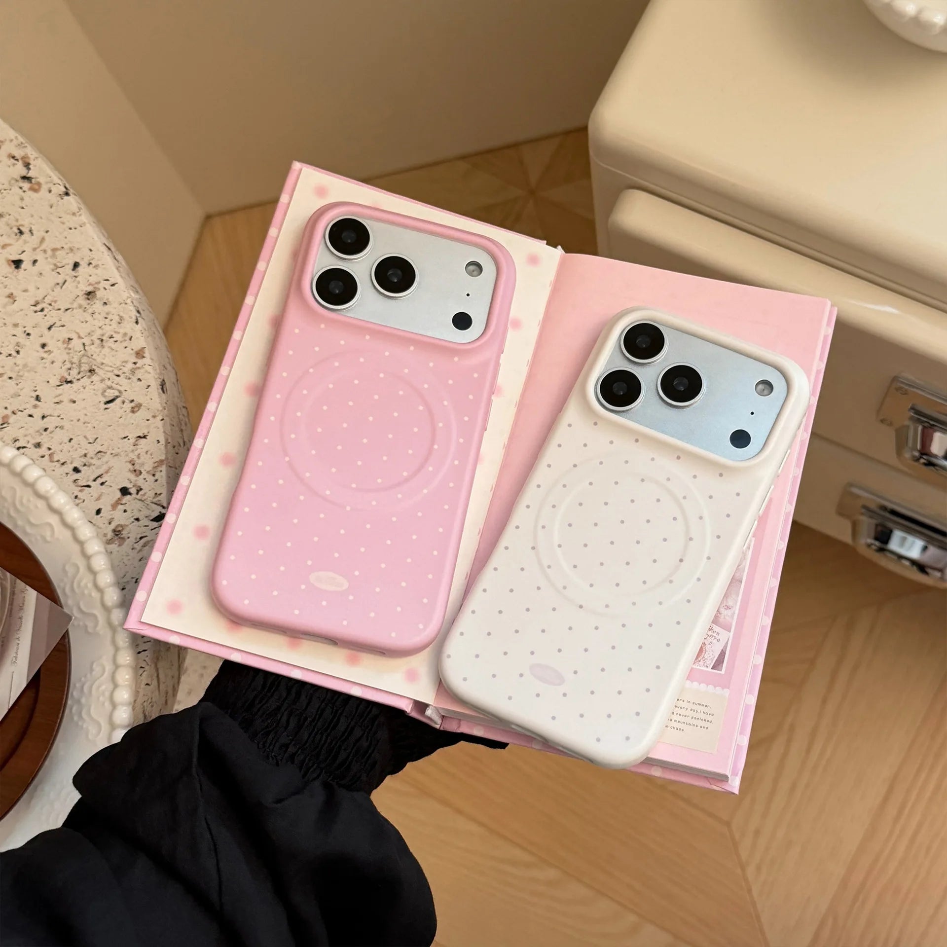 Korean Candy Colors Full Screen Polka Dot Magnetic Phone Case for iPhone 17 16 15 13 14 Pro Max Shockproof Protective Soft Cover