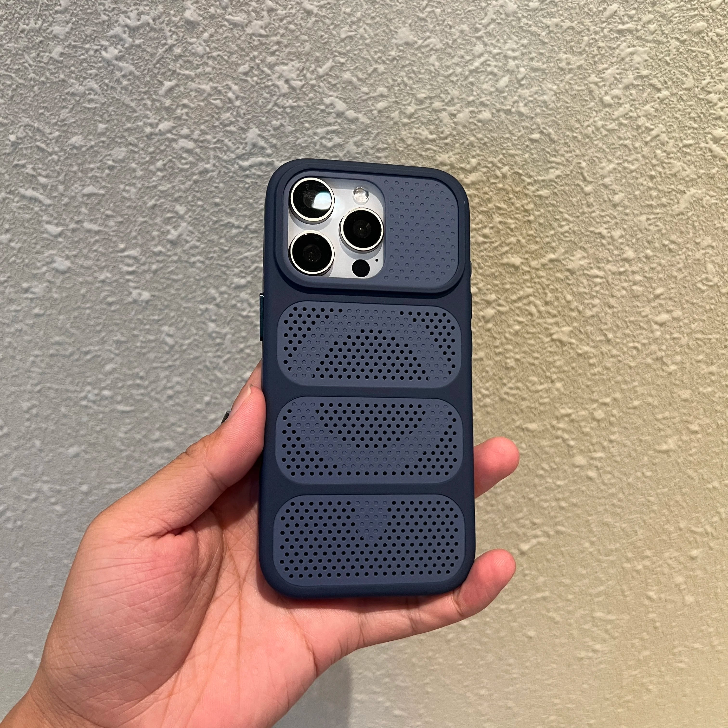 Fashion Heat Dissipation Mesh Matte Magnetic Case for IPhone 17 13 12 Pro Max 15 14 Plus 16E Shockproof Lens Protect Back Cover