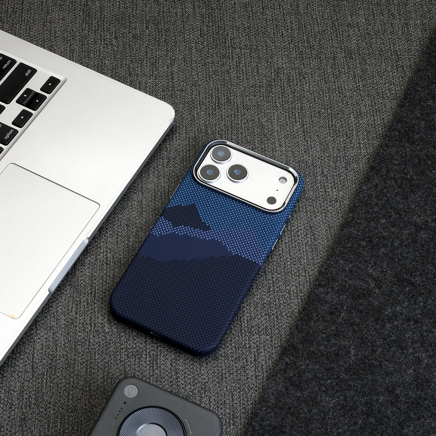 Luxury Carbon Fiber Kevlar Texture PC For Magsafe Phone Case For iPhone 17 Air 16 15 14 13 Pro Max Frosted Bumper Magnetic Cover