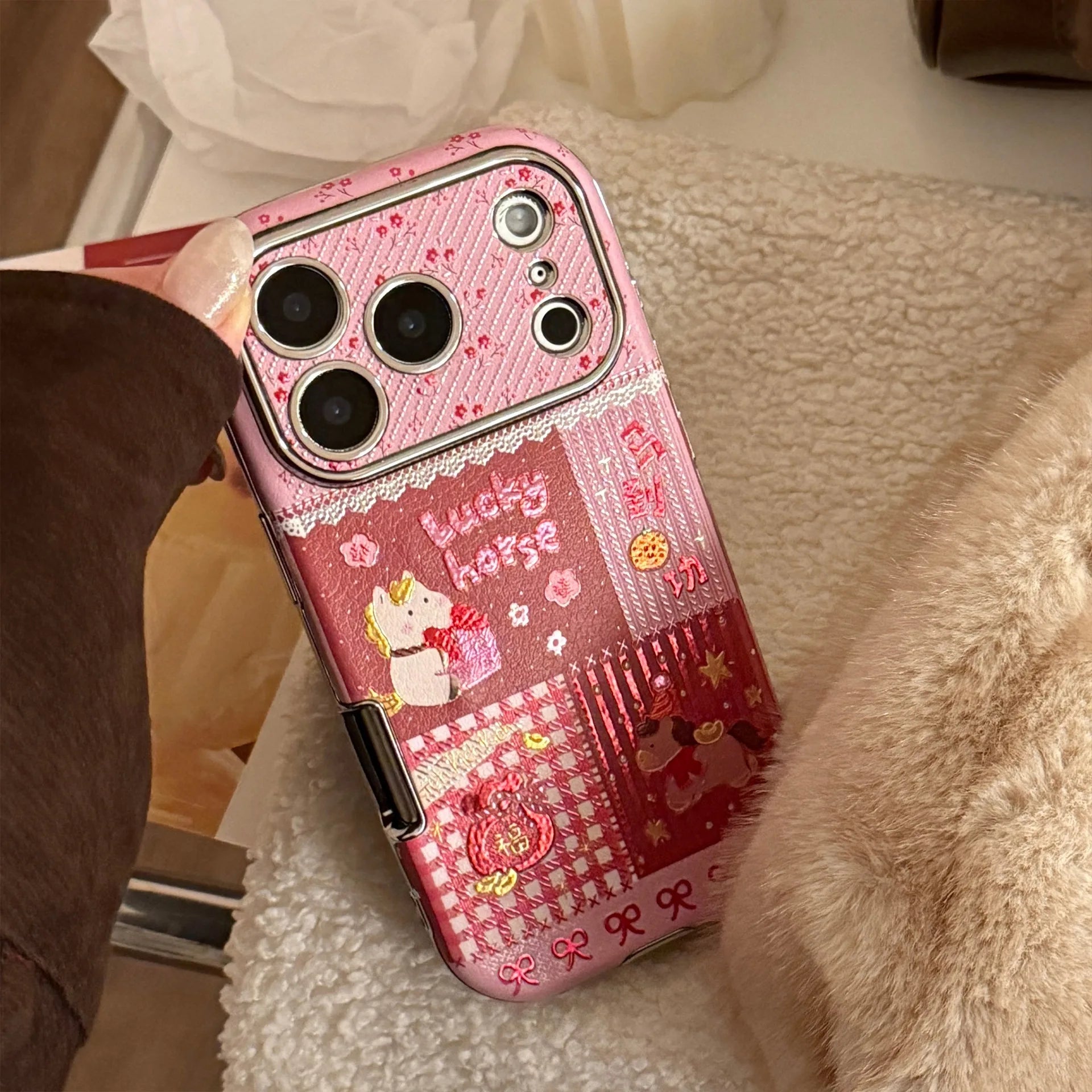 2026 lucky rich horse leather 3D back cover bracelet phone case for iphone 13 14 15 promax 16 17 pro max cover