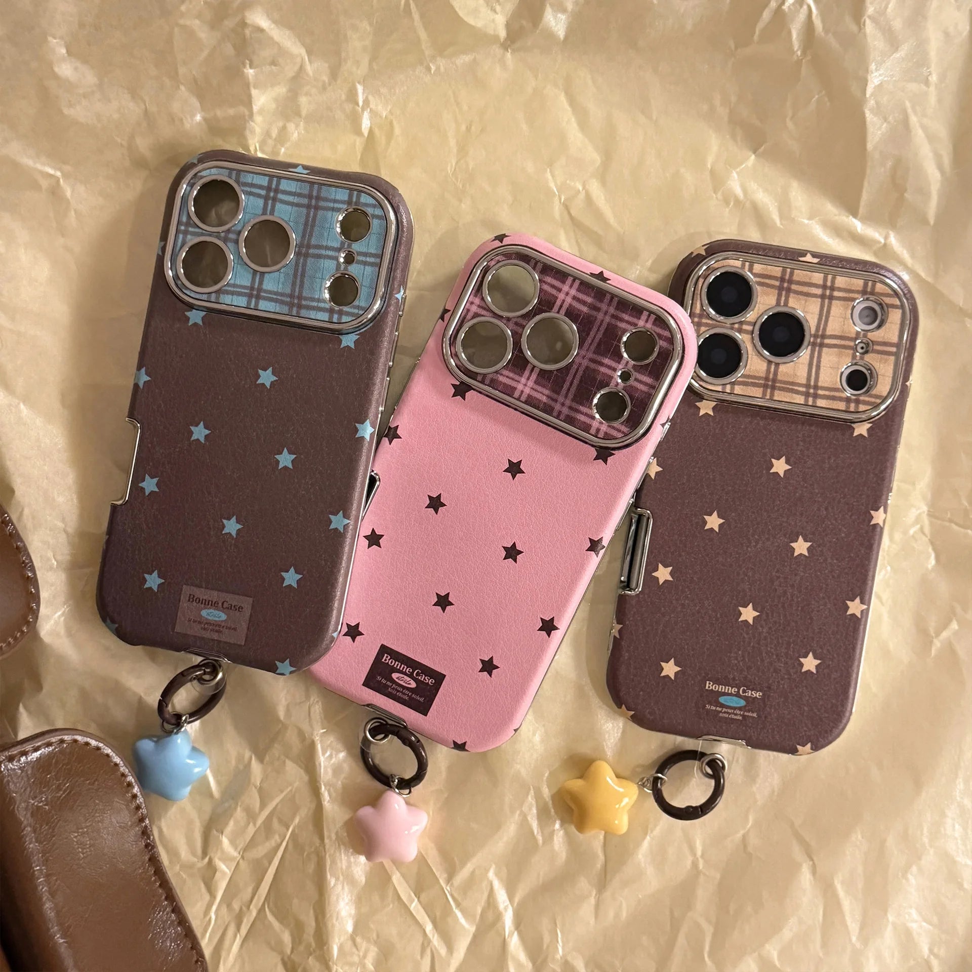 Korean Retro Stars Plating Leather Texture Phone Case For iPhone 17 16 15 Plus 14 13 12 11 Pro Max With Pendant Shockproof Cover