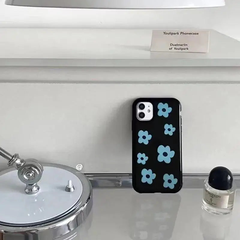 INS Fashion Blue Flower Phone Case For IPhone 17 16 Pro 15 14 13 12 11Promax XS XR 78Plus Fashion Anti Fall Minimalist Cover Y2k