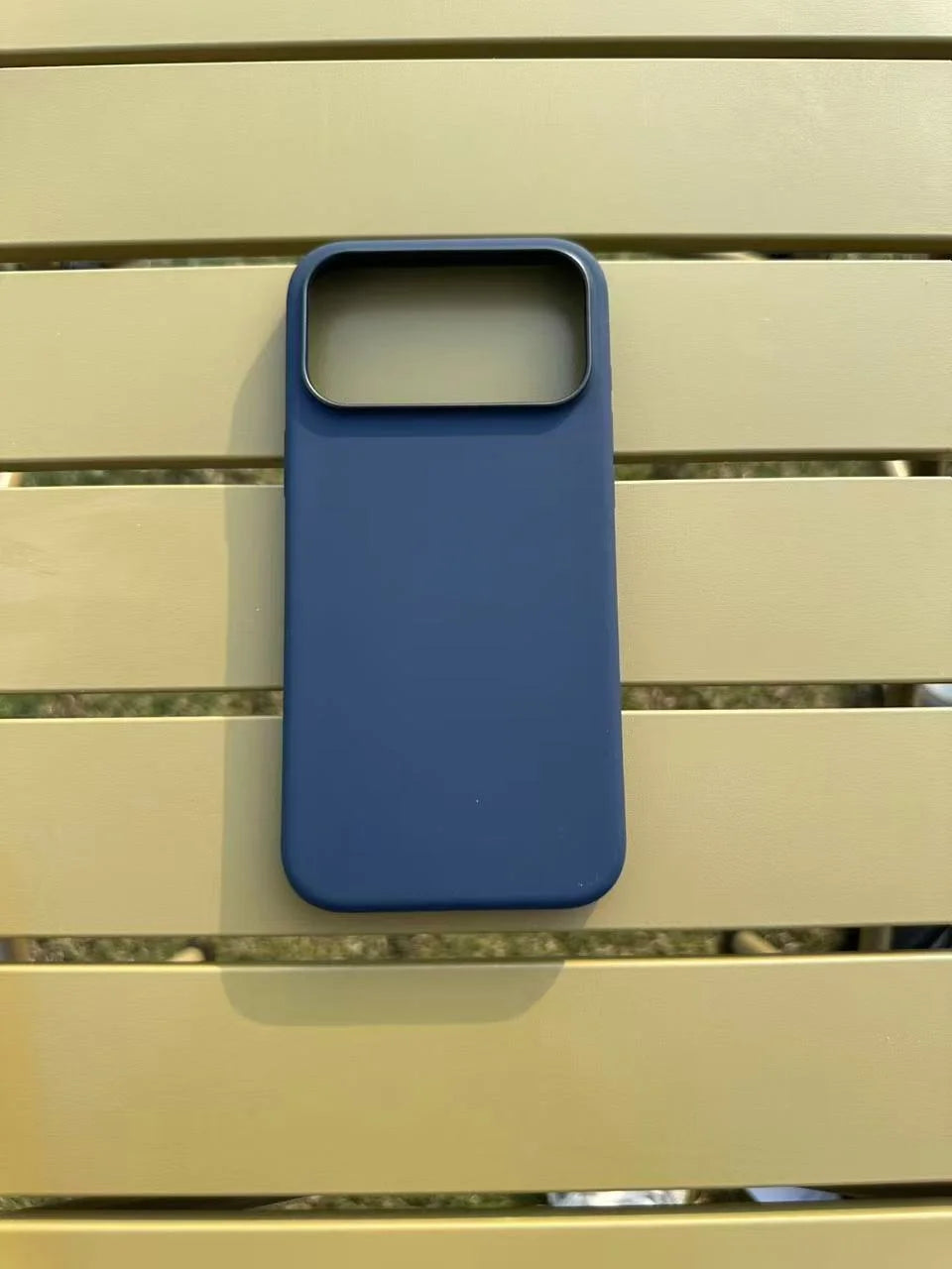 Original liquid silicone phone case for iPhone 17 Pro Max with camera buttons for magnetic 17Pro anti-drop case