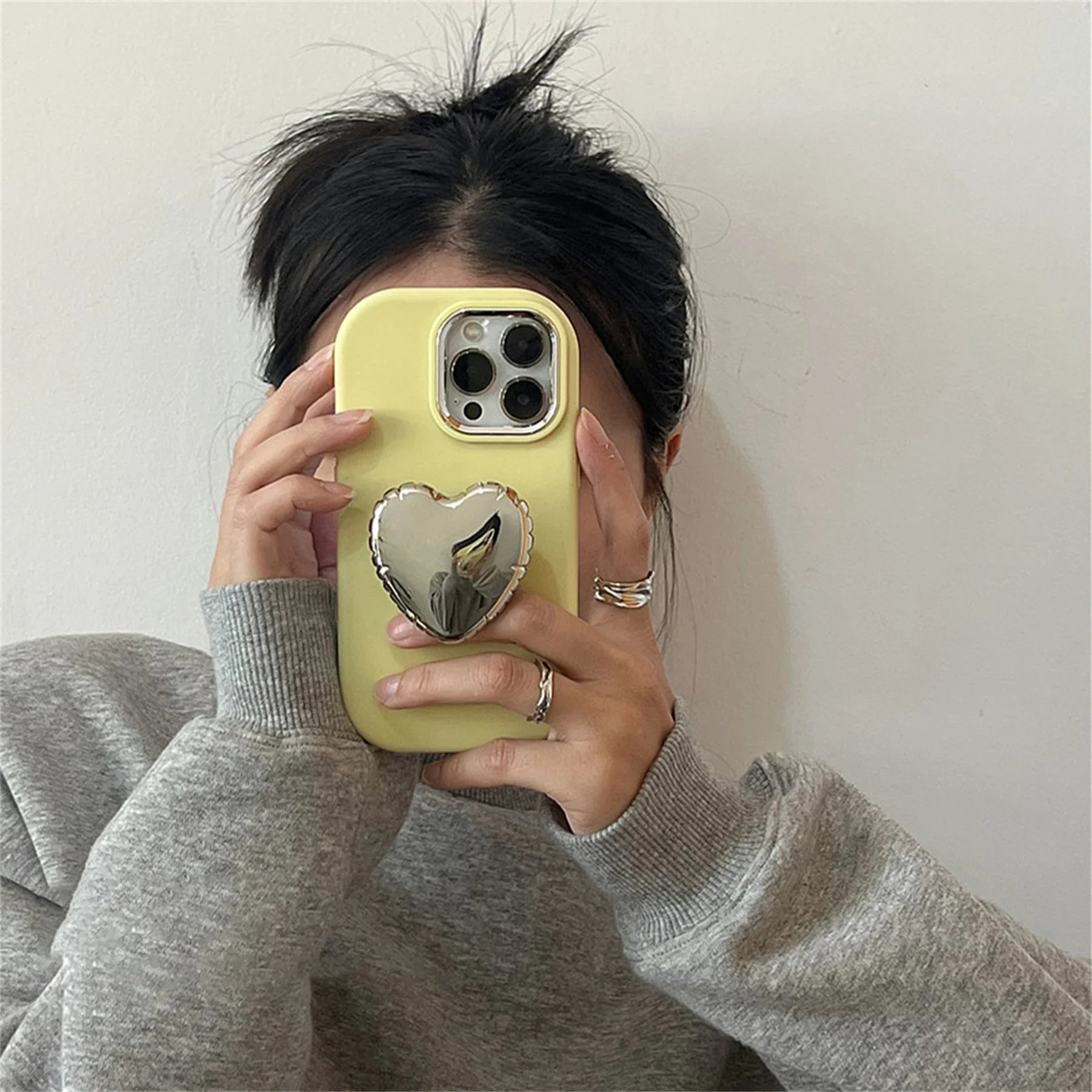 Senior Luxury Exquisite Yellow Phone Case with Bright Love Heart Bracket for iPhone 17 16 15 14 13 Pro Max Back Cover