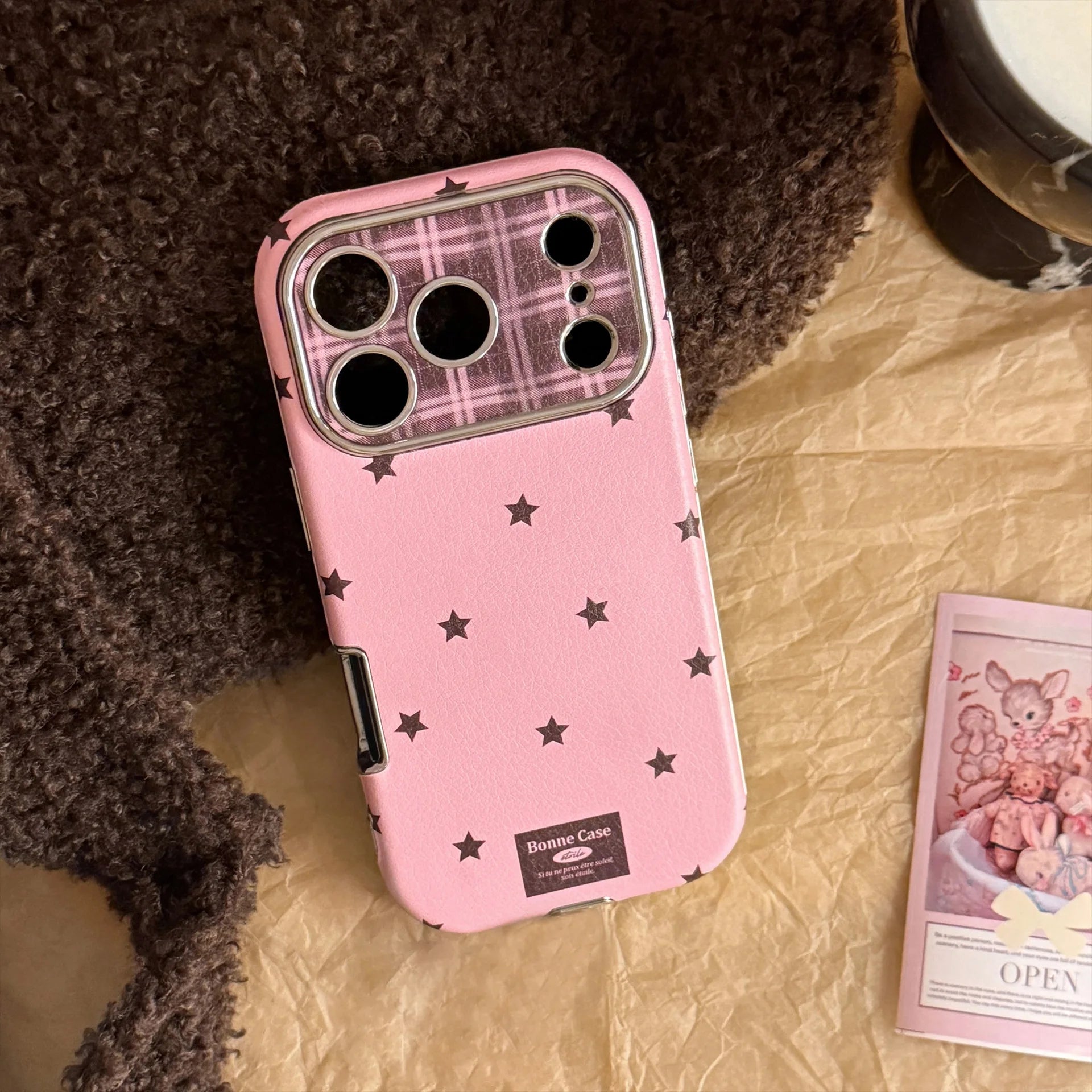 Korean Retro Stars Plating Leather Texture Phone Case For iPhone 17 16 15 Plus 14 13 12 11 Pro Max With Pendant Shockproof Cover