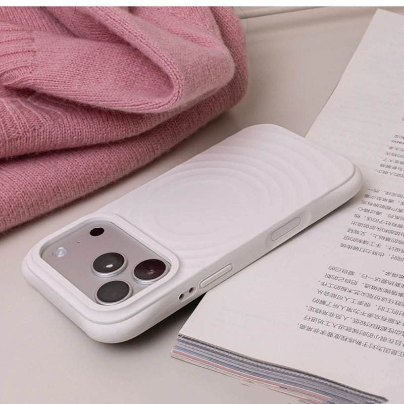 Solid Color Water Ripple Magnetic Case For iphone 17 17Pro Max 16 Pro 15 Liquid Silicone Wireless Charge Shockproof Matte Cover