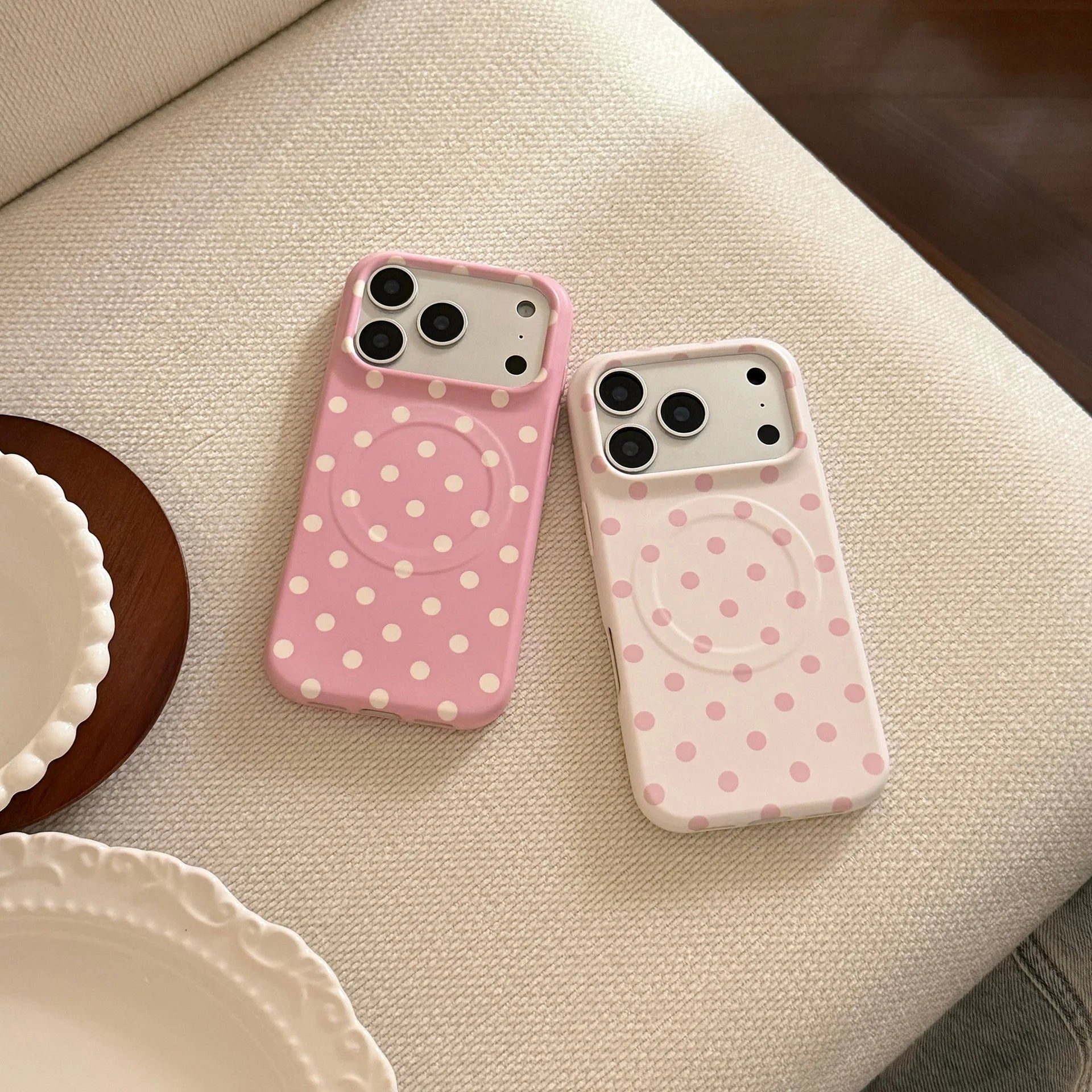 Korean Full Screen Polka Dots Pattern Magnetic Phone Case For iPhone 17 16 15 14 Pro Max Wireless Charging Shockproof Soft Cover